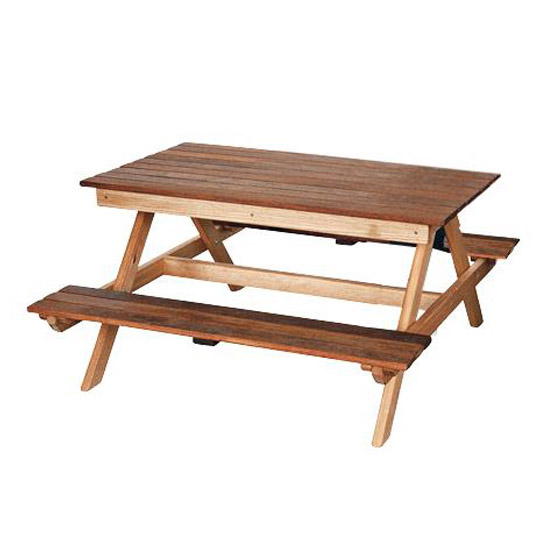 Outdoor Rectangle Table Setting