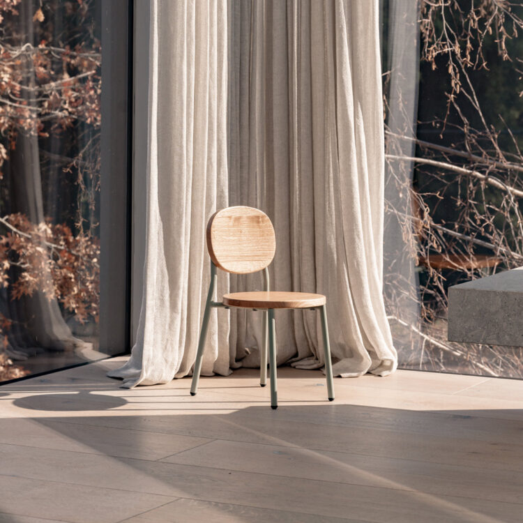 Oak Ottie Stackable Chair