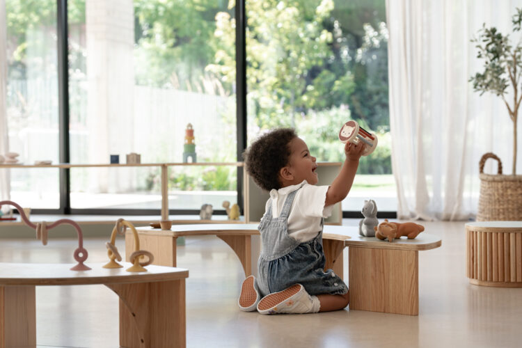 Half Circle Baby Table White