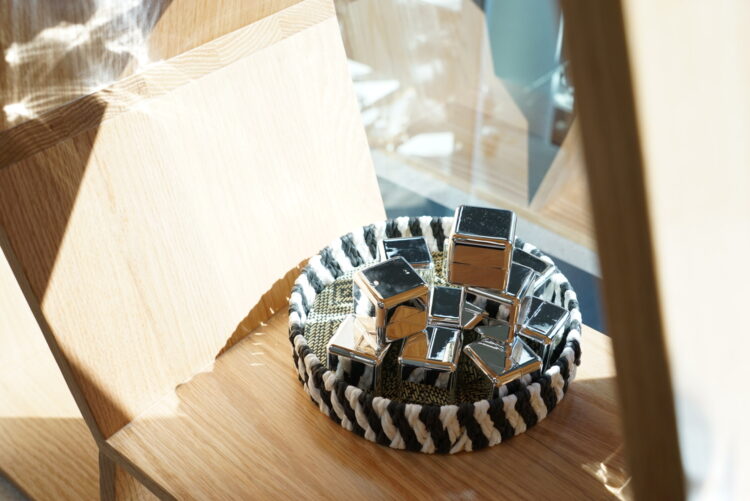 Mirror Cubes