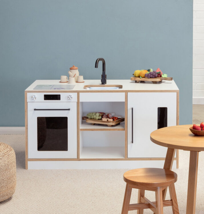 Kitchen & Breakfast Bar Toddler