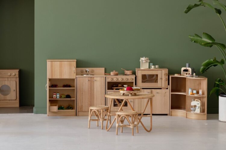 Tas Oak Kitchen Set of 4