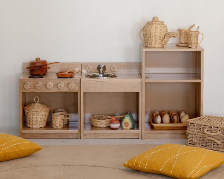 Tas Oak Baby Pantry