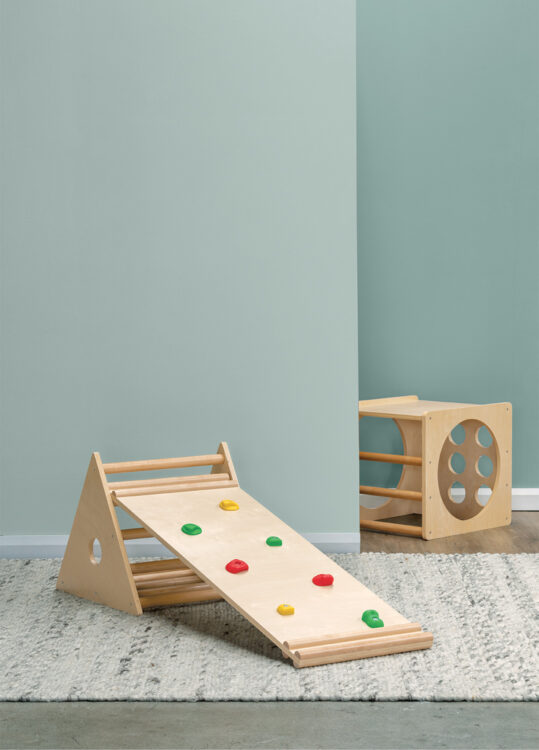 Pikler Rock Wall, Box & Triangle